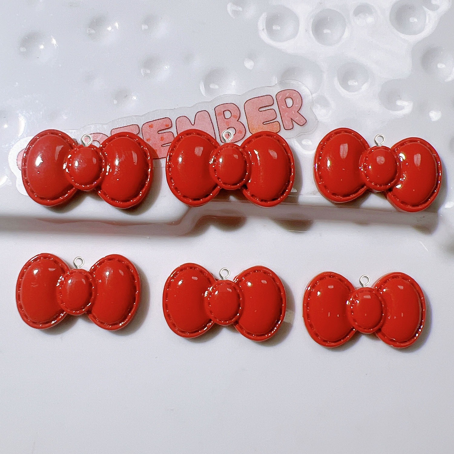จี้เรซิ่นรูปโบว์การ์ตูนน่ารัก  - Resin Art Earrings Material บทวิจารณ์และราคา